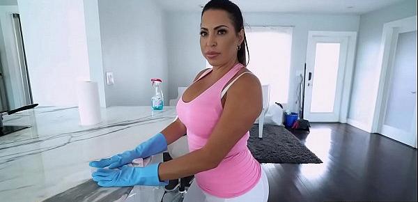  Bubble culo and huge tits sexy latina MILF Julianna Vega